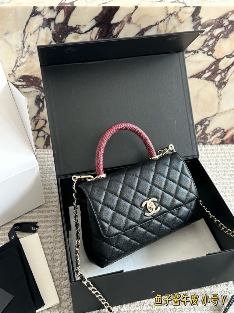 Elegant Pebbled Leather Top Handle Handbag