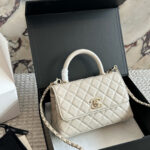 Elegant Top Handle Handbag – Compact Size