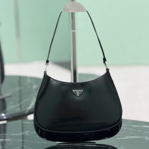 Cleo Leather Underarm Bag – Vintage-Inspired Shoulder Bag