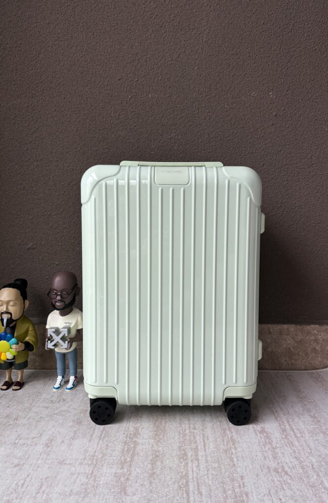 Essential-Style Travel Luggage – Size & Capacity Guide