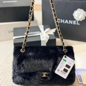 Polka Dot Fuzzy Flap handBag