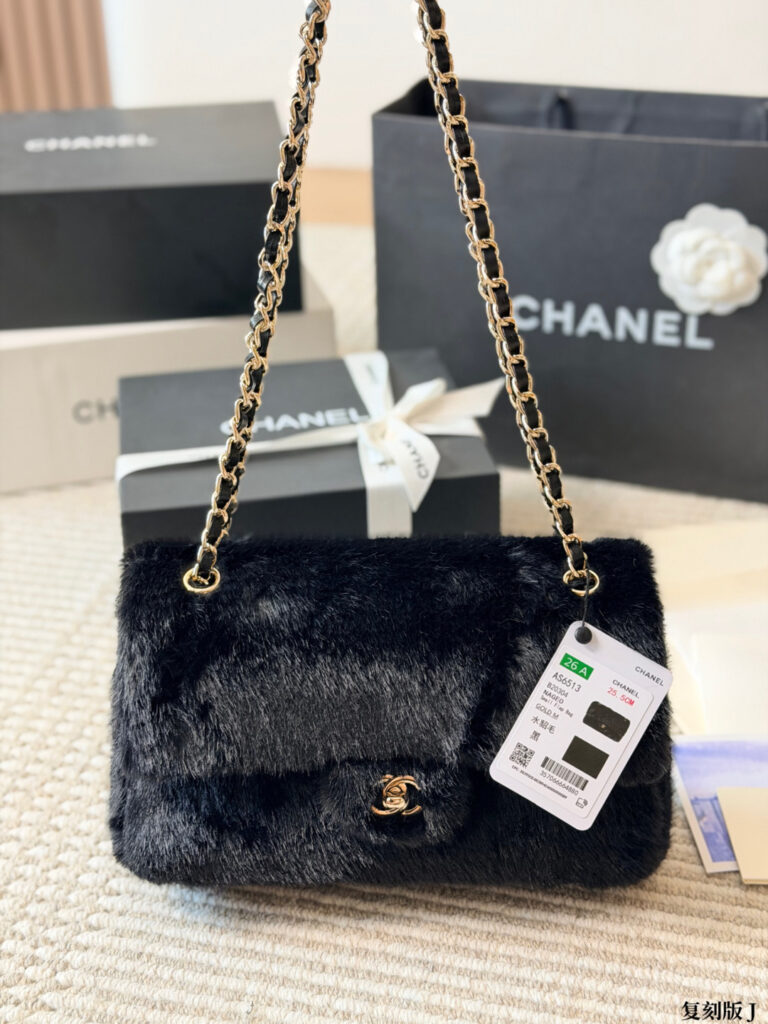Polka Dot Fuzzy Flap handBag