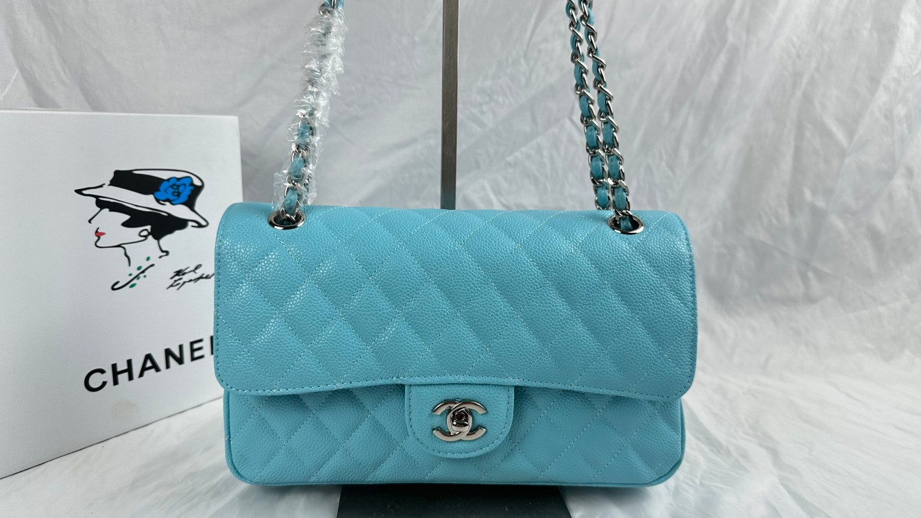 CC Shoulder Bag in USA