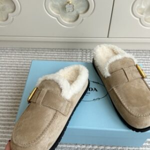 women’s suede mules in USA